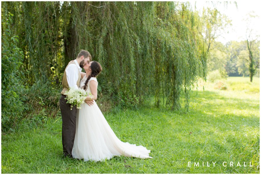 Celebration Farm Summer Wedding - LaciJohnny © Emily Crall_0002.jpg