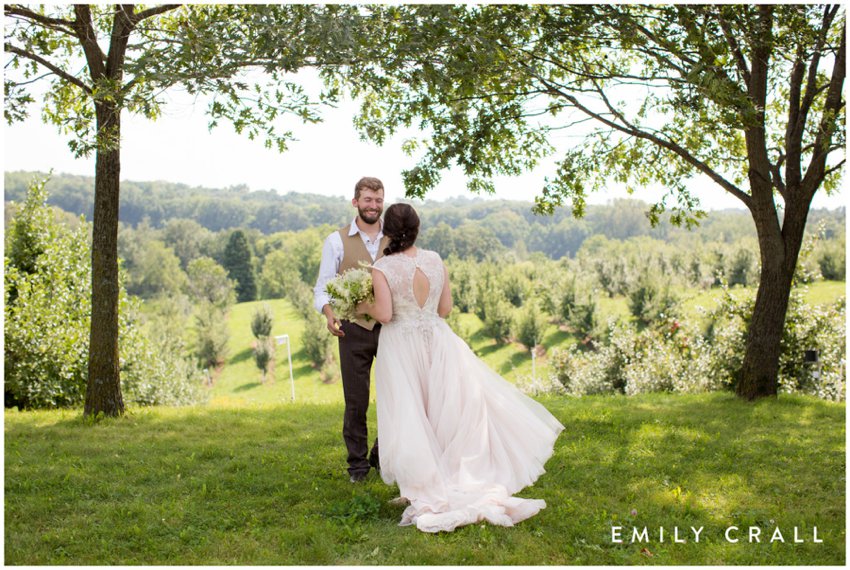 Celebration Farm Summer Wedding - LaciJohnny © Emily Crall_0012.jpg